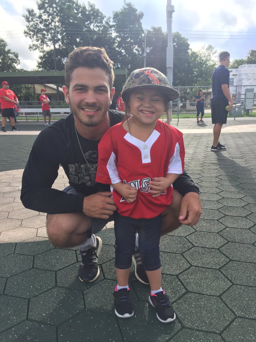 skyler valentine s skywalker3 twitter