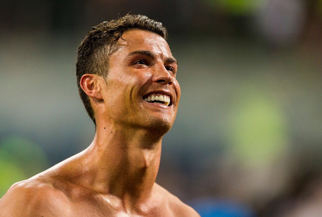 TheCristianoFan's tweet photo. Cristiano Ronaldo: “It seems the media know more about my renewal that I do. I don't need to answer.” #HalaMadrid https://t.co/2PCiyOh1iK
