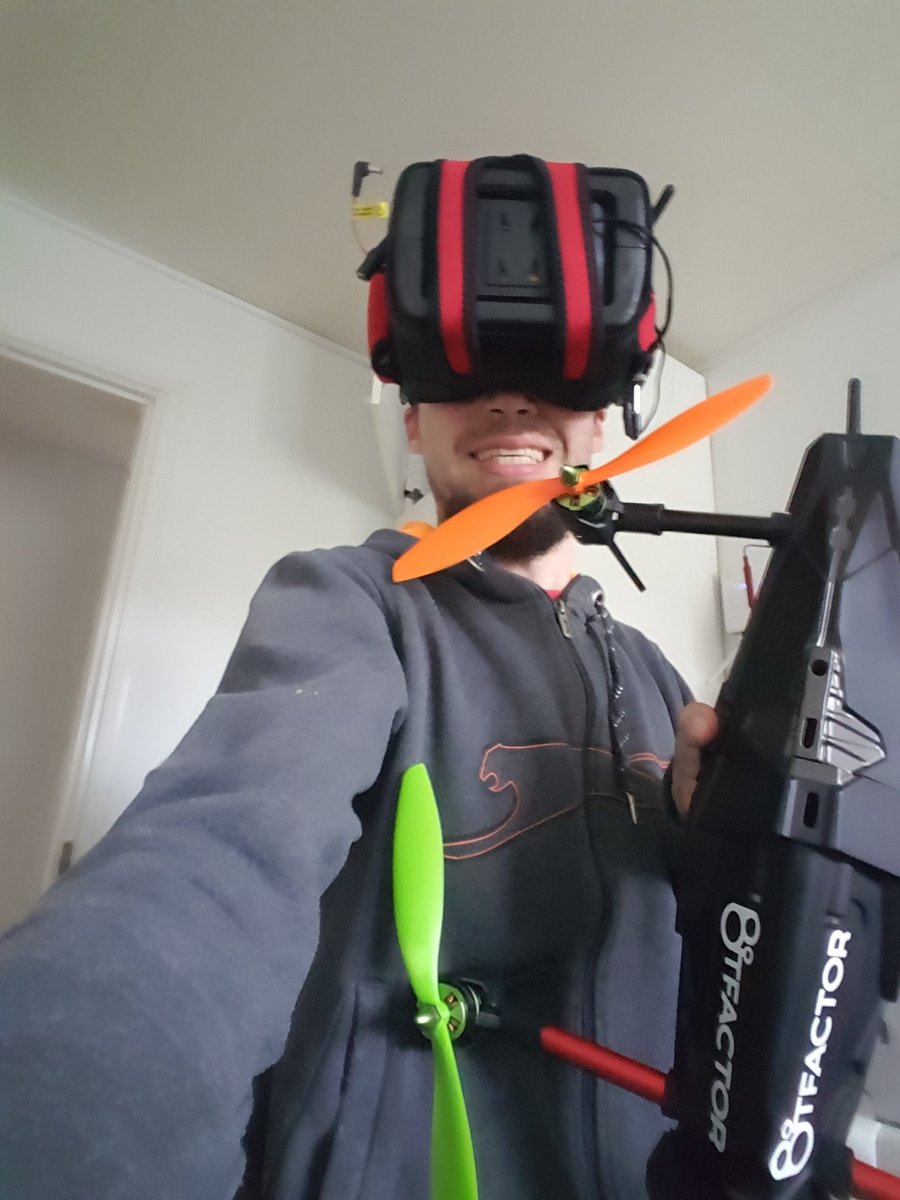 tokorhon's tweet photo. First fpv flight behind, a bit scary experience. #quadcopter #fpv https://t.co/pZfuOHcTbw