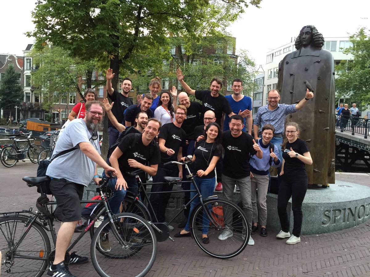UXcampAMS's tweet photo. The after-drinks group found Spinoza 😄 #UXcampAMS16 https://t.co/AKNbjnQpAP