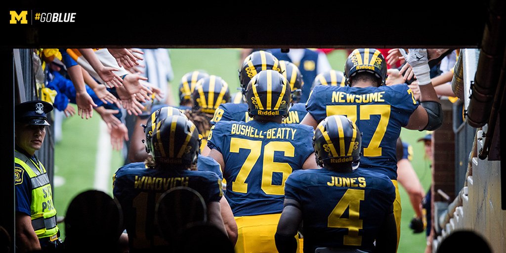 UMichFootball's tweet image. The scene from the first half. 📷〽️

A lot of Maize and Blue... 

#GoBlue