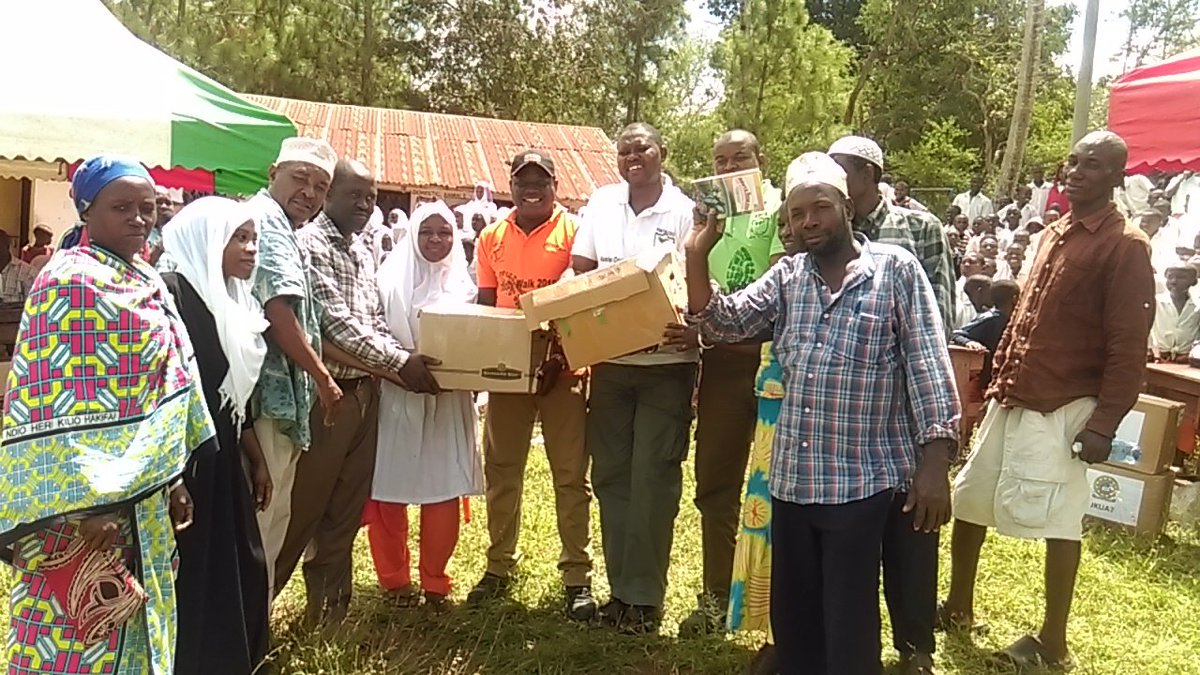 kwea_cbo's tweet photo. KWEA marked the world literacy day by donating books to Vuga Primary through the kwea book campaign program https://t.co/eGkyuHOeif