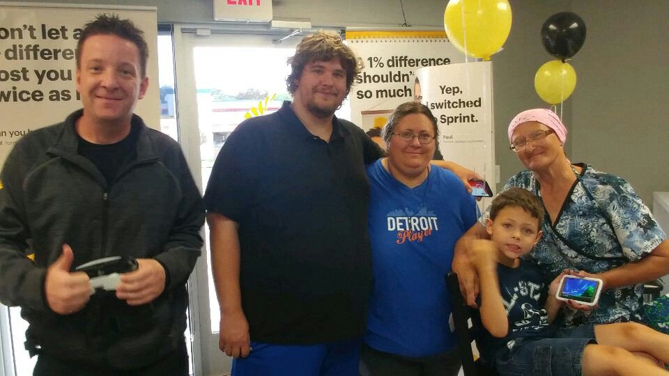 BasicMtp's tweet photo. Fun for the WHOLE family!!
#SprintSaysThanks #NextToPixie @BasicPCS https://t.co/QvCuCDcXRc