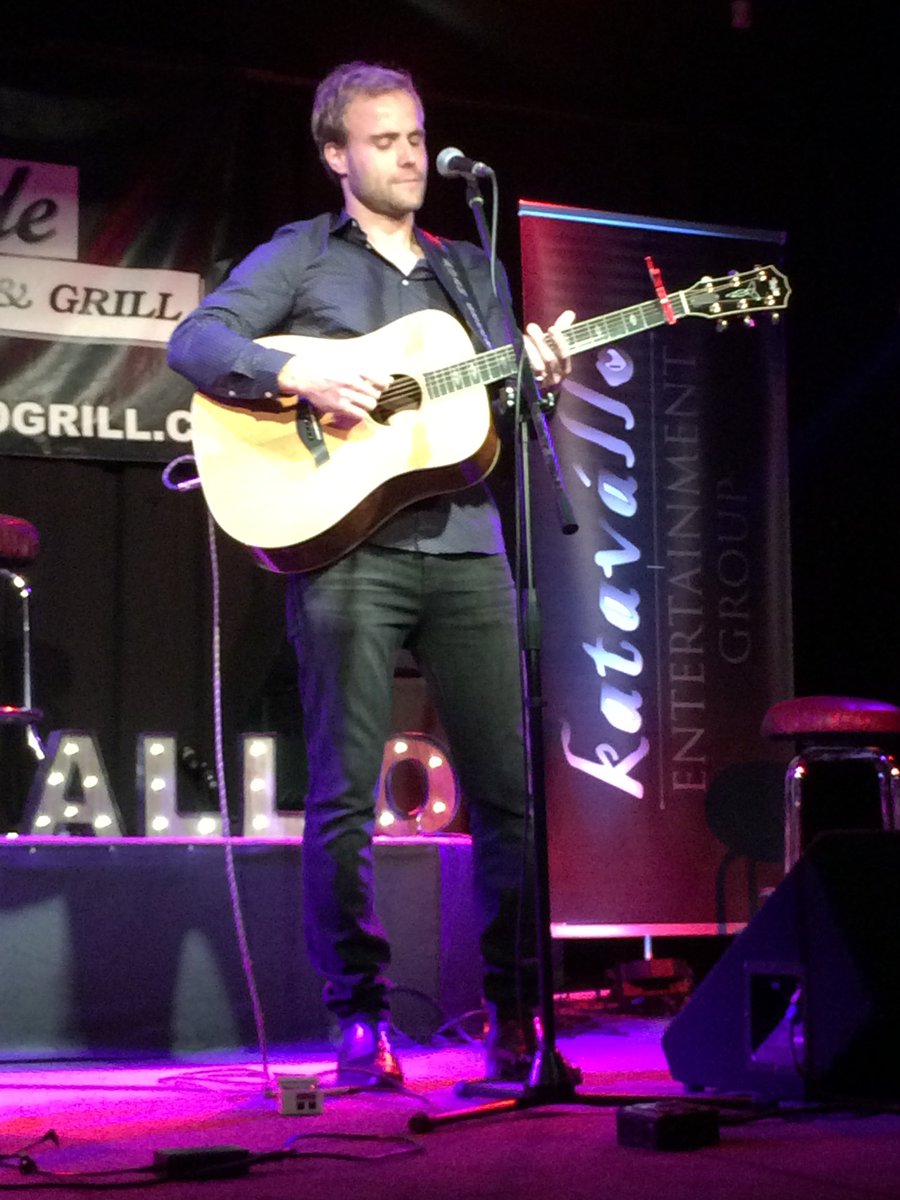 AdamGregorySong's tweet photo. Performing @SIAshowcase at #CCMA40 on Thurs. night was a blast! Great to be in #LondonON again for @CCMAofficial https://t.co/QJlaAuWSfv