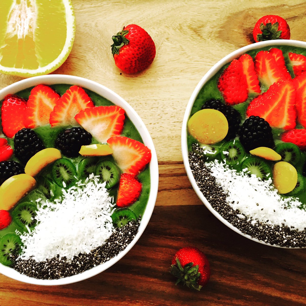 NBandM's tweet photo. Mother daughter smoothie bowl with healing foods + extra love #smoothiebowl #healingfoods #raw #plantbased #nb+m https://t.co/OnvOlFbGGq