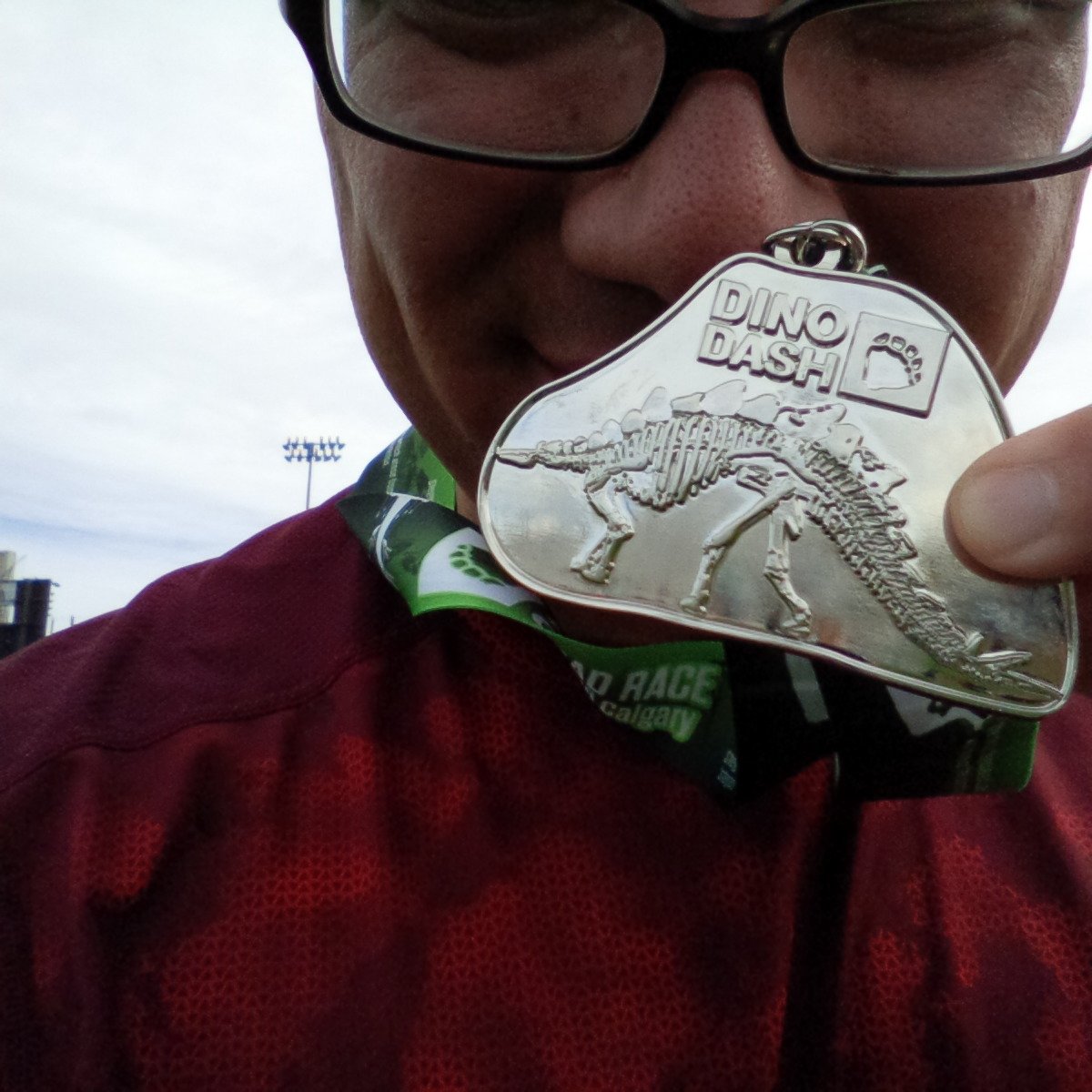 CraigDrebit's tweet photo. Anyone catch my #AndreArm as I sprinted the last 100m? 😎🙌 @DinoDashCalgary   #DinoDash @degrassearm https://t.co/OvAcdvKe3D