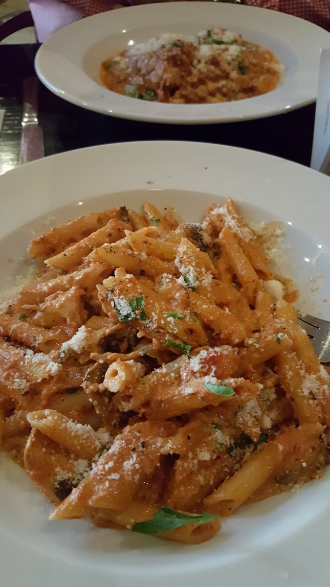 @fratellispont Great excuse to eat great pasta...someone's got the GNR tomorrow and it's not me..even better!!👍😀😀