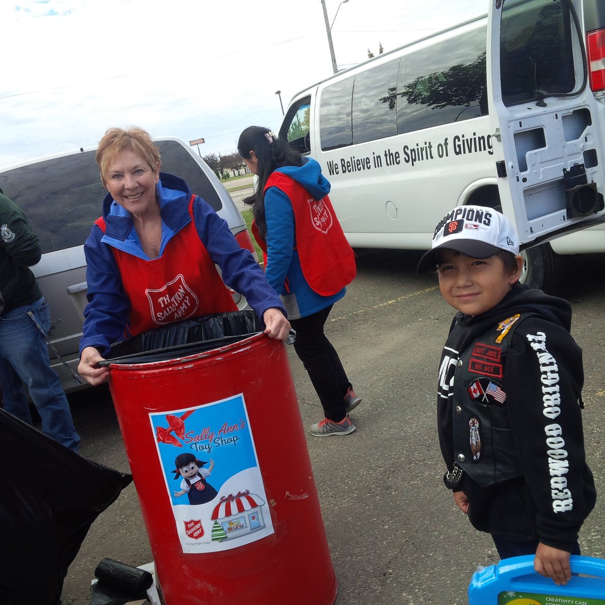 <a href="/ROCK102TWITS/">ROCK 102</a> #BigAce ♠ donating to <a href="/salvationarmy/">The Salvation Army</a> #bikertoyrun in #Toontown 🍁 #forthekids #community 👍