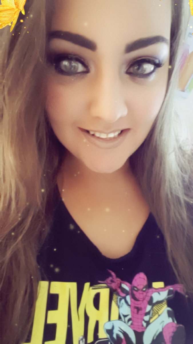AmySB91's tweet photo. Roll on girls night #drunkenantic #alcohol #dancing #snapchatfilter https://t.co/BObX6A6pB1