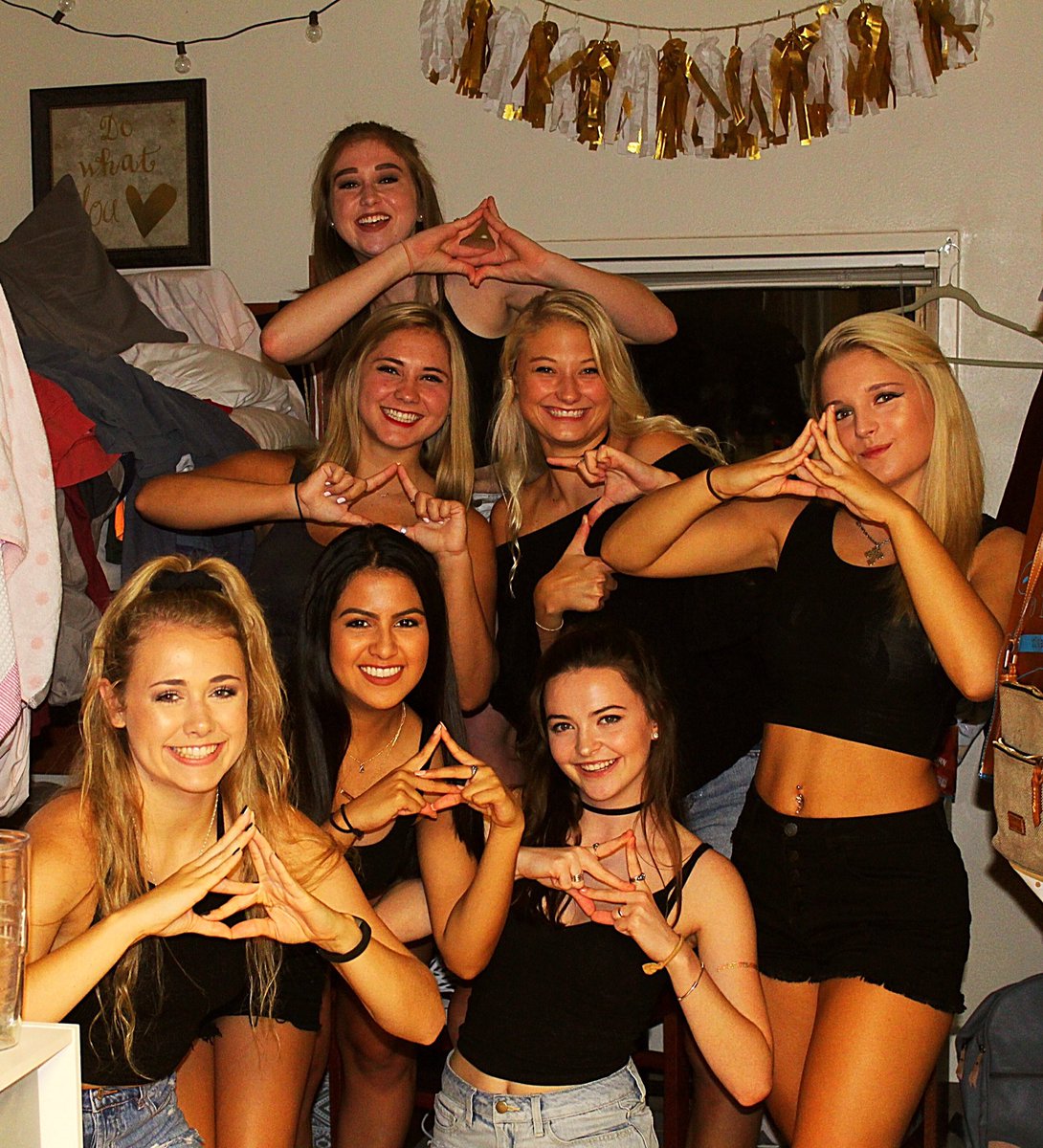 kwolfe3434's tweet photo. Because I Love my New Sisters! •ΔΖ•💜🐢 https://t.co/qaZCndB8BE