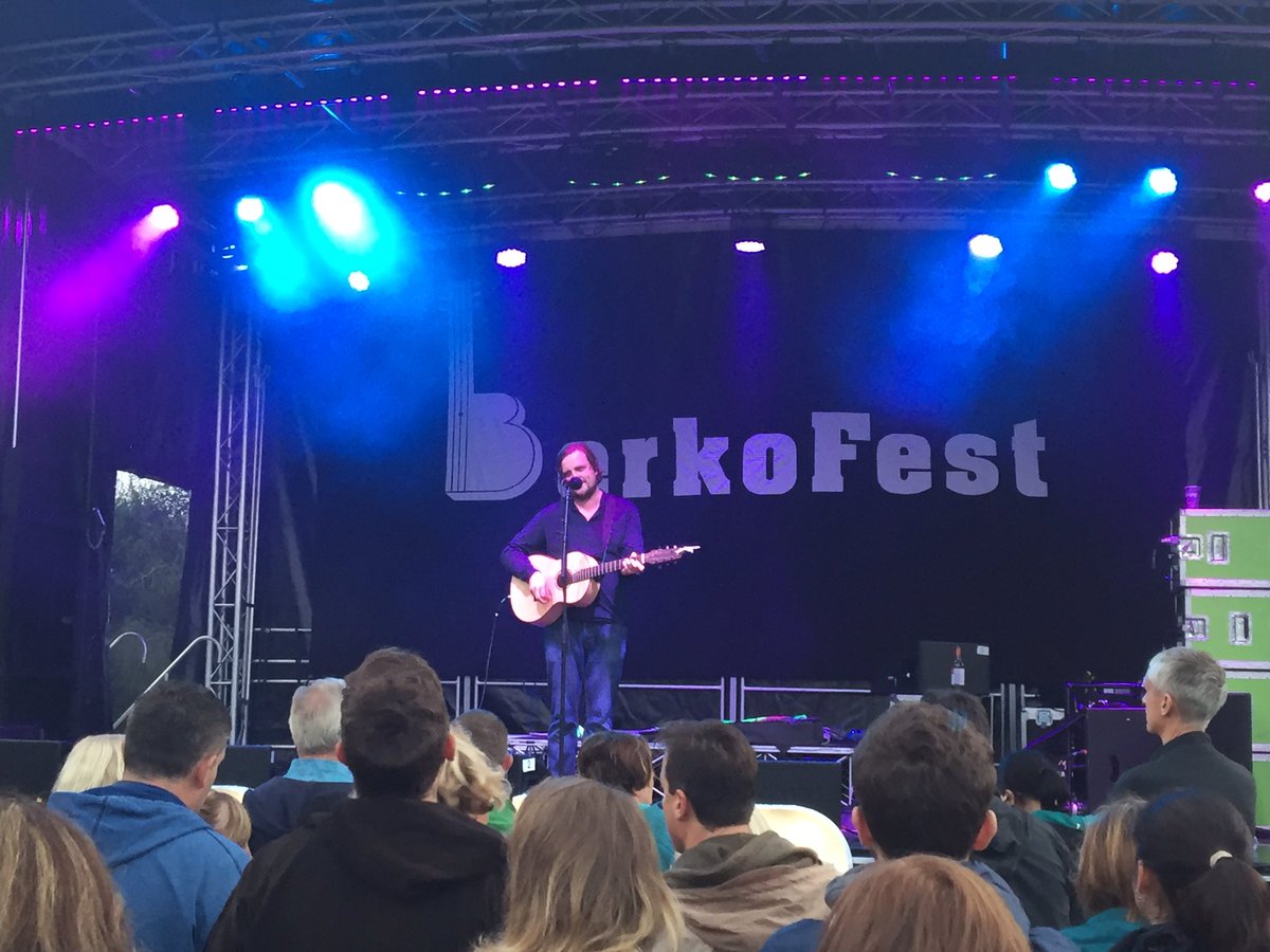 berkhamsted's tweet photo. The sun came out for James Walsh at #berkofest https://t.co/4abbh1P32f