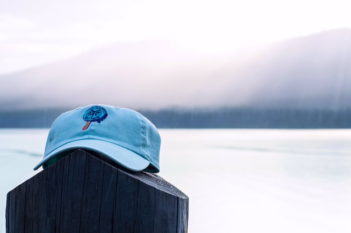 EmnyntCity's tweet photo. Tiffany Blue cap available on https://t.co/jQv1T4zmA2 #streetwear #fashion #mycityaintfare https://t.co/i5fA20hYI4