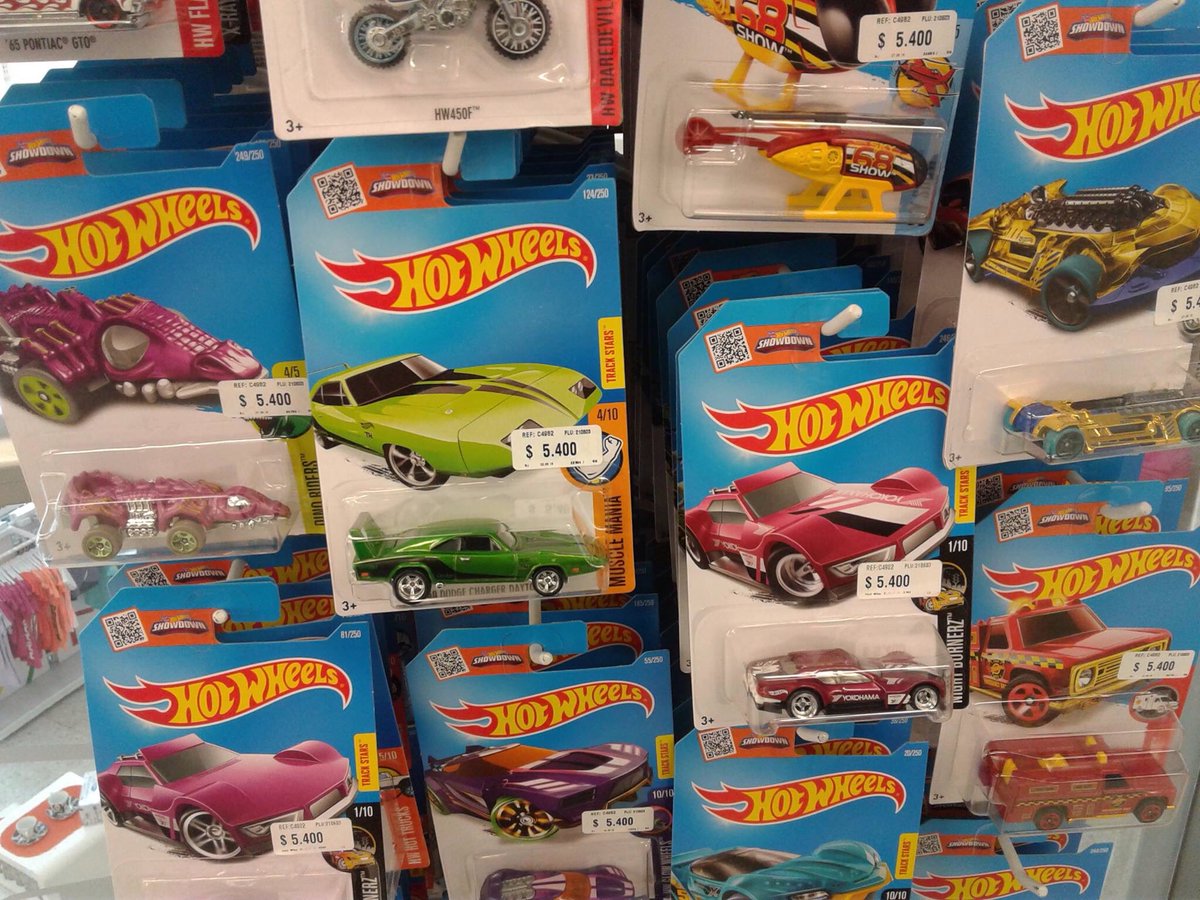 danielrobayo1's tweet photo. How nice it is to enter to @PepeGangaco, see that are provided @Hot_Wheels and find these 2 beauties 2 #SuperTh #Sth https://t.co/m207xsjvOB