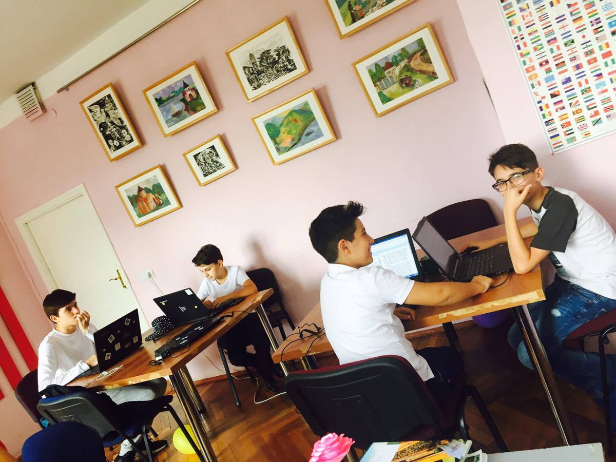 ISafaryan's tweet photo. Today's workshop was really productive and amazing!
#Wikipeda #Stepanakert #NKPeace https://t.co/JrqlT3JS2R