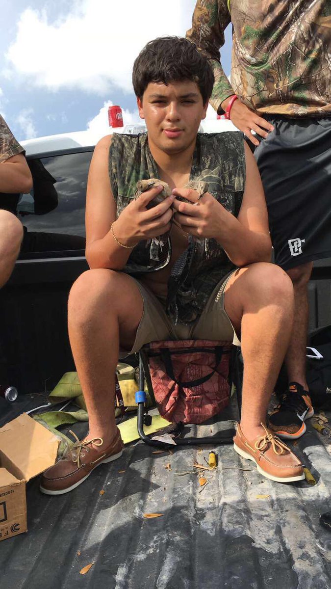 marco_trevino3's tweet photo. Great day with the boys 🏞😤❤️ https://t.co/Xux8jC1nqP