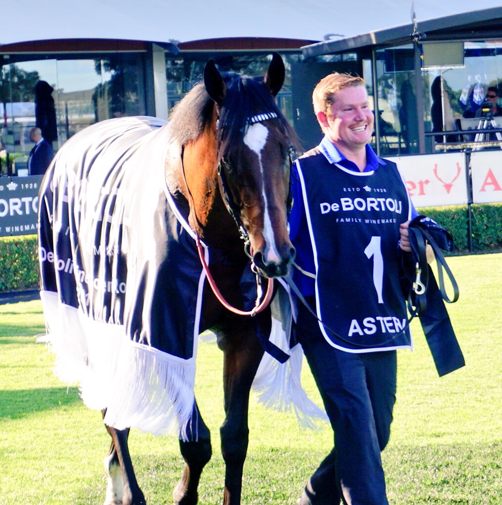 4Nini's tweet photo. Love it when a strapper is openly emotional when their horse wins, often the hidden worker behind the glory. Astern💙 https://t.co/Ga6zVpjr28