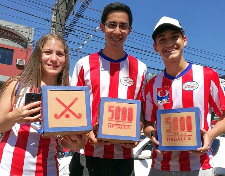 ABCDigital's tweet image. Jóvenes deportistas juntan monedas para representar a nuestro país en la Liga Mundial. abc.com.py/1517432.html
