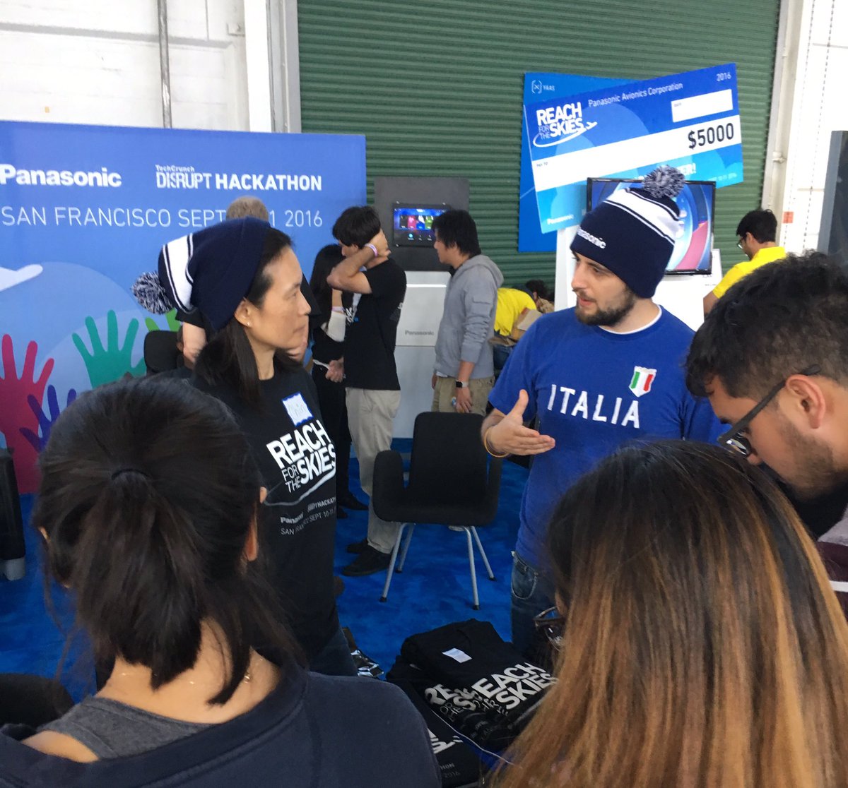 dasilval9's tweet photo. Personalized passenger seating ideas! @PacHackathon #TCDisrupt #HackDisrupt https://t.co/Qgwbk2Gl7x