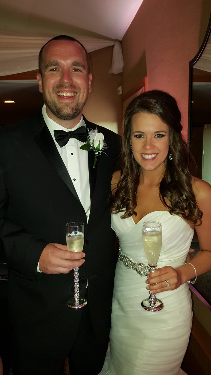 GreekHouseChefs's tweet image. @SAEKansasAlpha #ChefMattForPresident tied the knot!