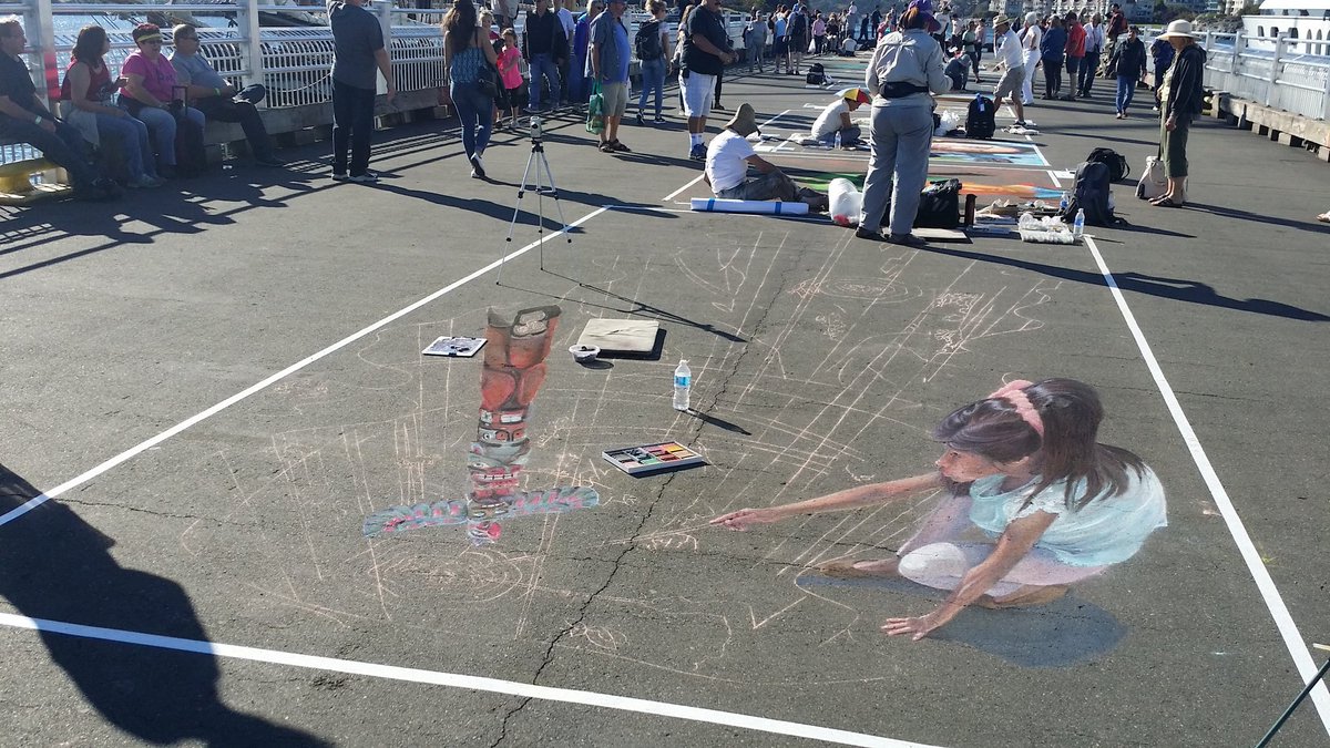 ChalkArtFest's tweet photo. Such a great first day at Ship Point! #yyj https://t.co/9wyDVZD7VO
