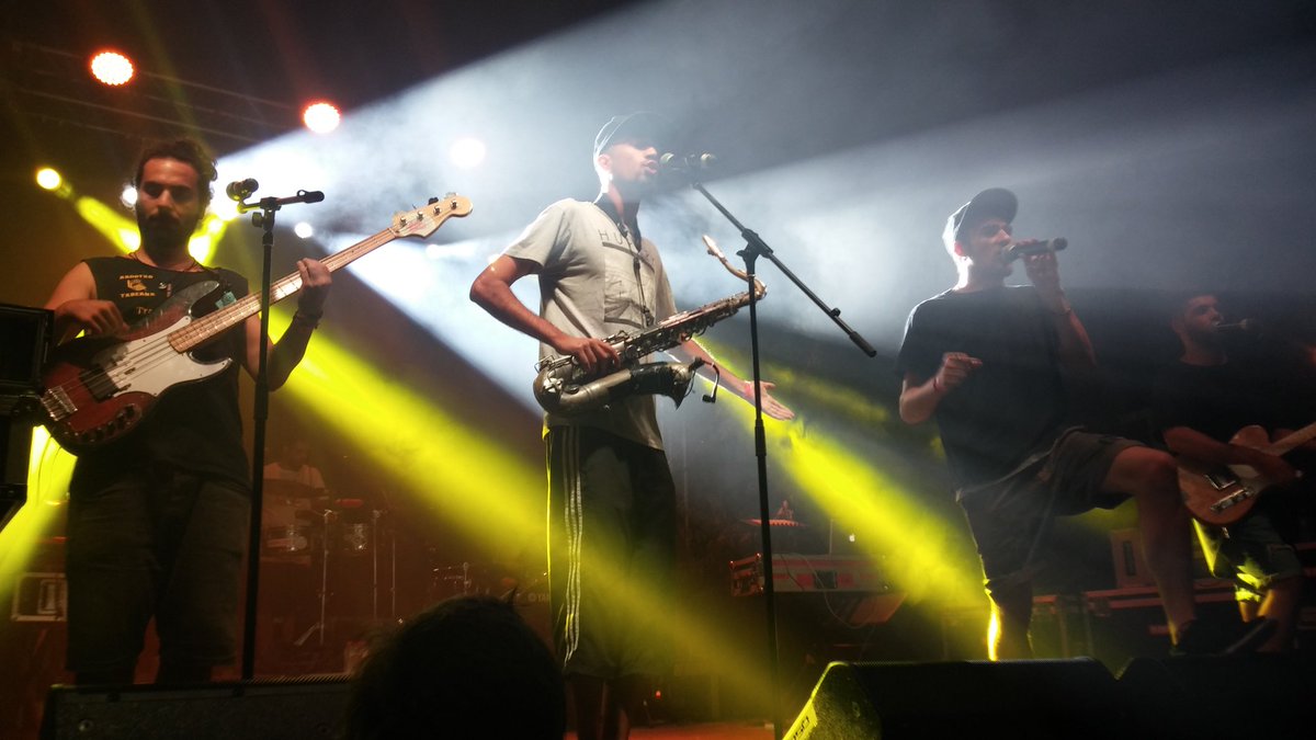 Torn per <a href="/LaSraTomasa/">La Sra. Tomasa</a> al Parc! Una bona festa a Bellvitge! #Festelparc <a href="/DiablesKIB/">Diables Bellvitge</a> <a href="/AkelharreJove/">#FemElQueVolem</a> <a href="/GrallersKIB/">Grallers Bellvitge</a>