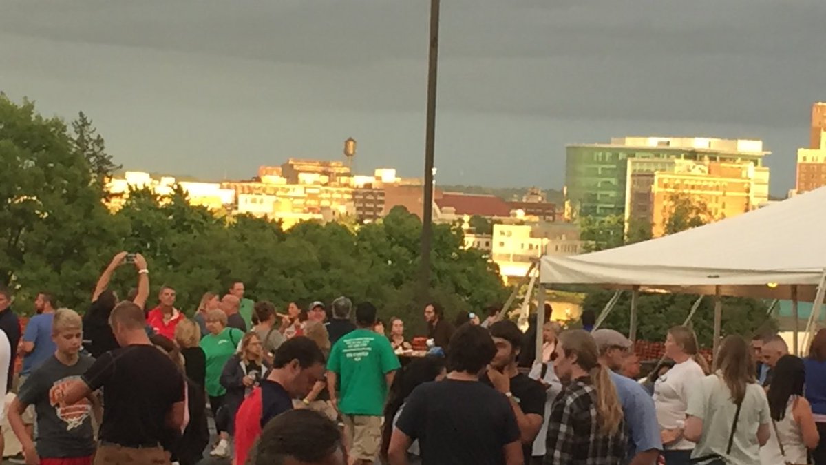 DaytonGreekFest's tweet photo. The weather is beautiful!! https://t.co/yBNKF0IFGU