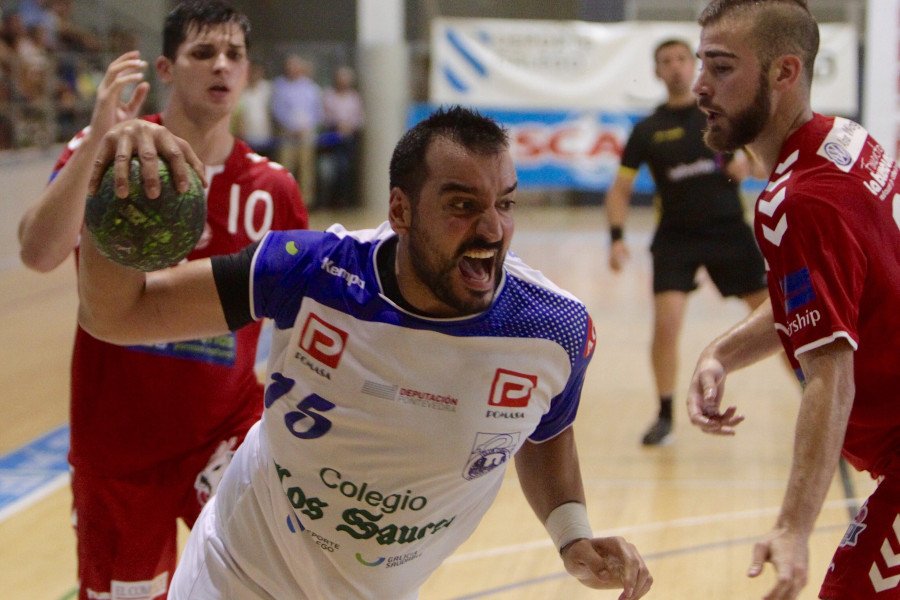 Diario_Pontev's tweet photo. DEPORTES 32-26. El @ClubCisneBalonm se merienda al Gijón
https://t.co/NqBzxHuD4l https://t.co/Yc1E1ISKSX