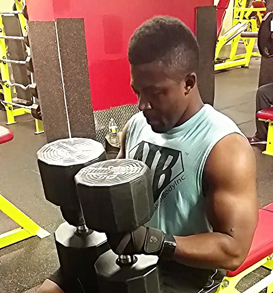 astroman0079's tweet photo. #NineToFiveFitness @MissAllySpoon @FM_Daily @GAINSCITY @UGainz @NaturalBodyInc @RichPiana @5PercentNutri @_Fit4Lyfe_ https://t.co/KWDKnLHEET
