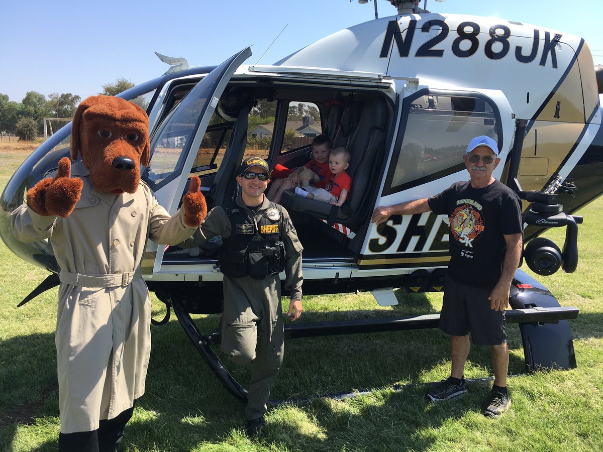 SacramentoSAL's tweet photo. Come out to Wilton bible church to hang out with your sheriff's at a free community BBQ! @SACSCIP @sacsheriff https://t.co/RVOJsgbcZI