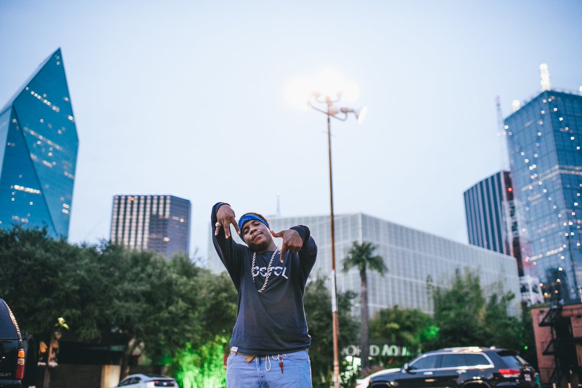 BLESSMOBDTX's tweet photo. #Obstcl ft. Dallas, Tx https://t.co/s4XZKktBAV