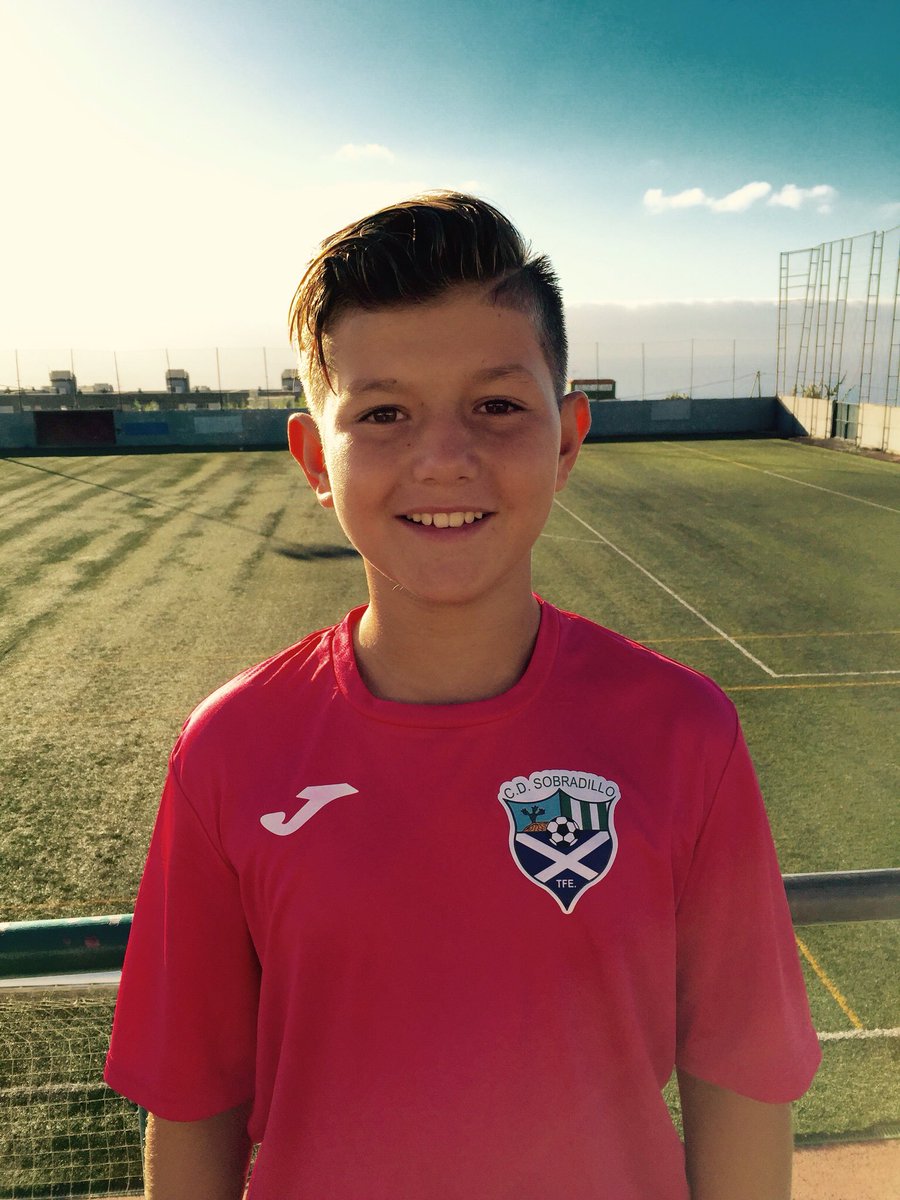 4NOAH1's tweet photo. Con mi nuevo equipo💚⚽️ https://t.co/2MeemKKZz6