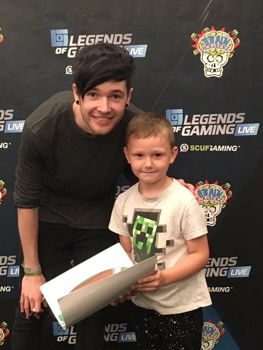 lucy_tyler7's tweet photo. Had a great day at #LegendsofGaming Mason was so happy he got to meet @dantdm https://t.co/f5akrHABR4