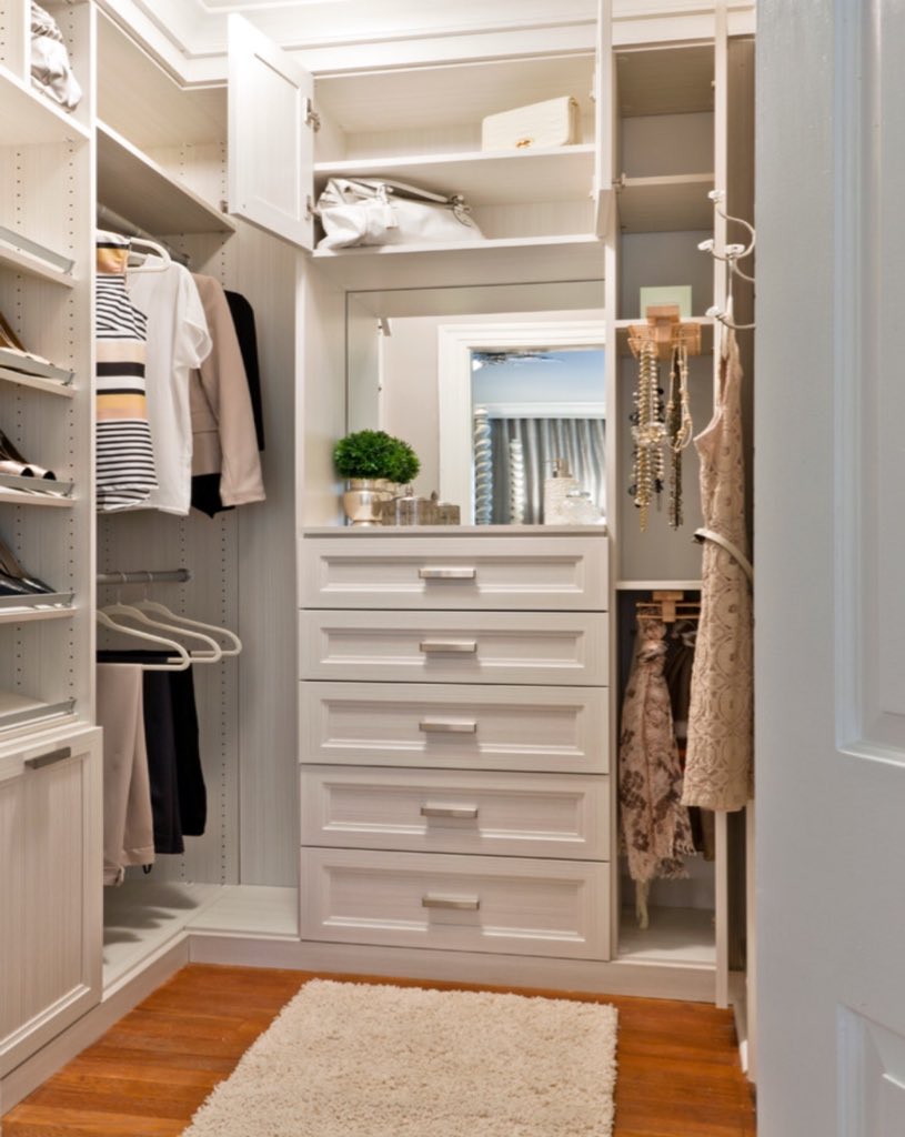 ديكور اليوم ! on Twitter "ديكورات خزانه ملابس مساحة صغيرة ومناسبة