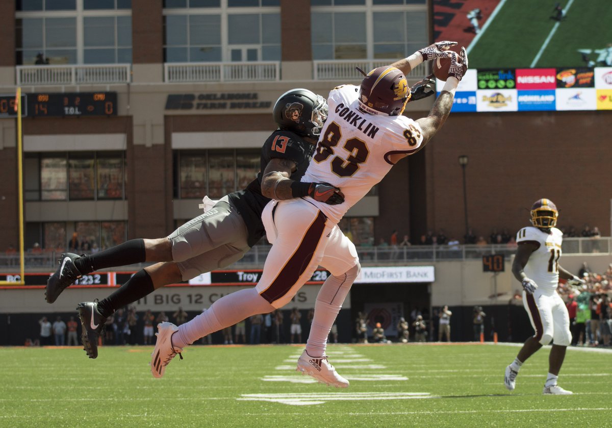 espn's tweet photo. The Chippewas win a shocker!

CMU scores a wild Hail Mary lateral with :00 on the clock to stun No. 22 Oklahoma St! https://t.co/CnPRMtKYwB