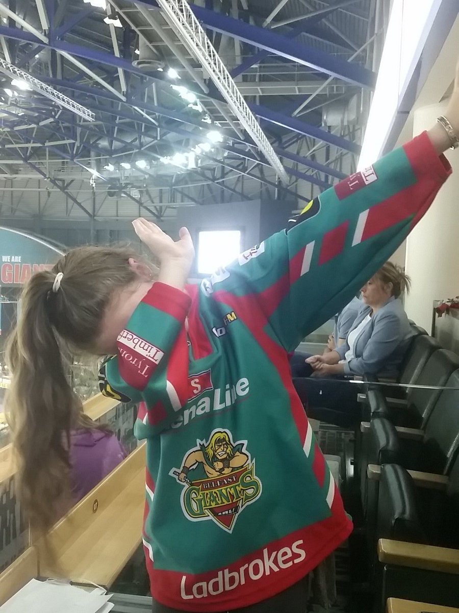 McNeillChris's tweet photo. Having a dab time #GiantSelfie https://t.co/AX54EV8Npd