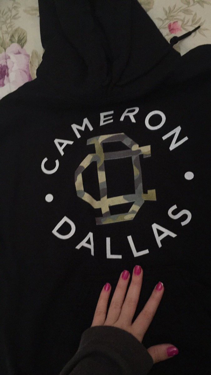 EZPINOSAMATT's tweet photo. @camerondallas look what I'm wearing, I'm so happy :))) #camsmerch https://t.co/I08b3gzYoy