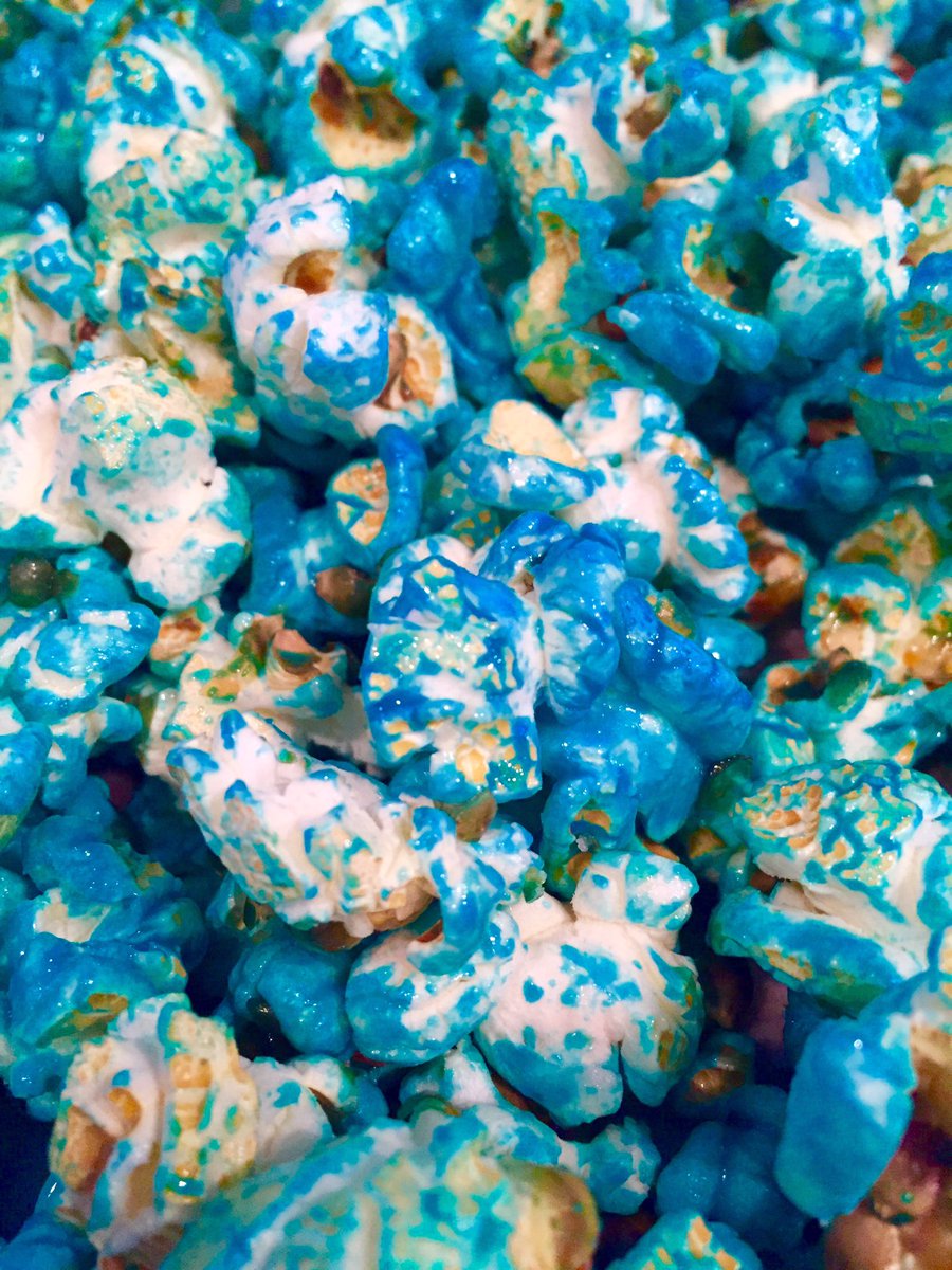 Maxsporknpop's tweet photo. There is a kid within all of us. And that kid loves #blueraspberry. #smurf pop! https://t.co/3dxsCO5V8c