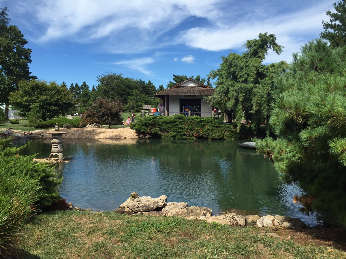 SGFsistercities's tweet photo. Mizumoto Japanese Stroll Garden is beautiful today during Japanese Fall Festival! #SGF #springfieldmissouri https://t.co/Tpzu3LkuSb