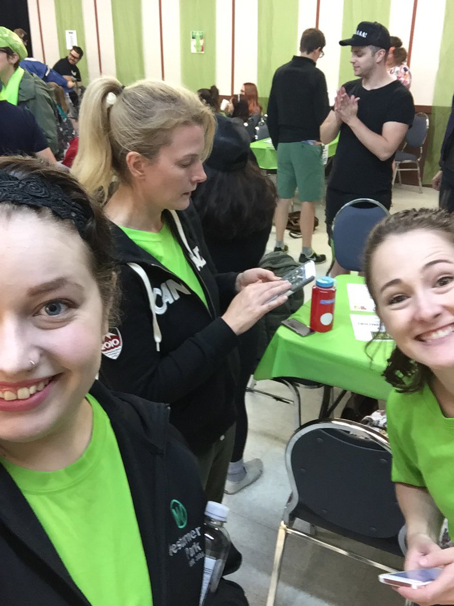 RinaaCatherine's tweet photo. #NLTLIMELIGHT And so it begins. Light Twitter up 🙈 https://t.co/K4GfvyaMEw