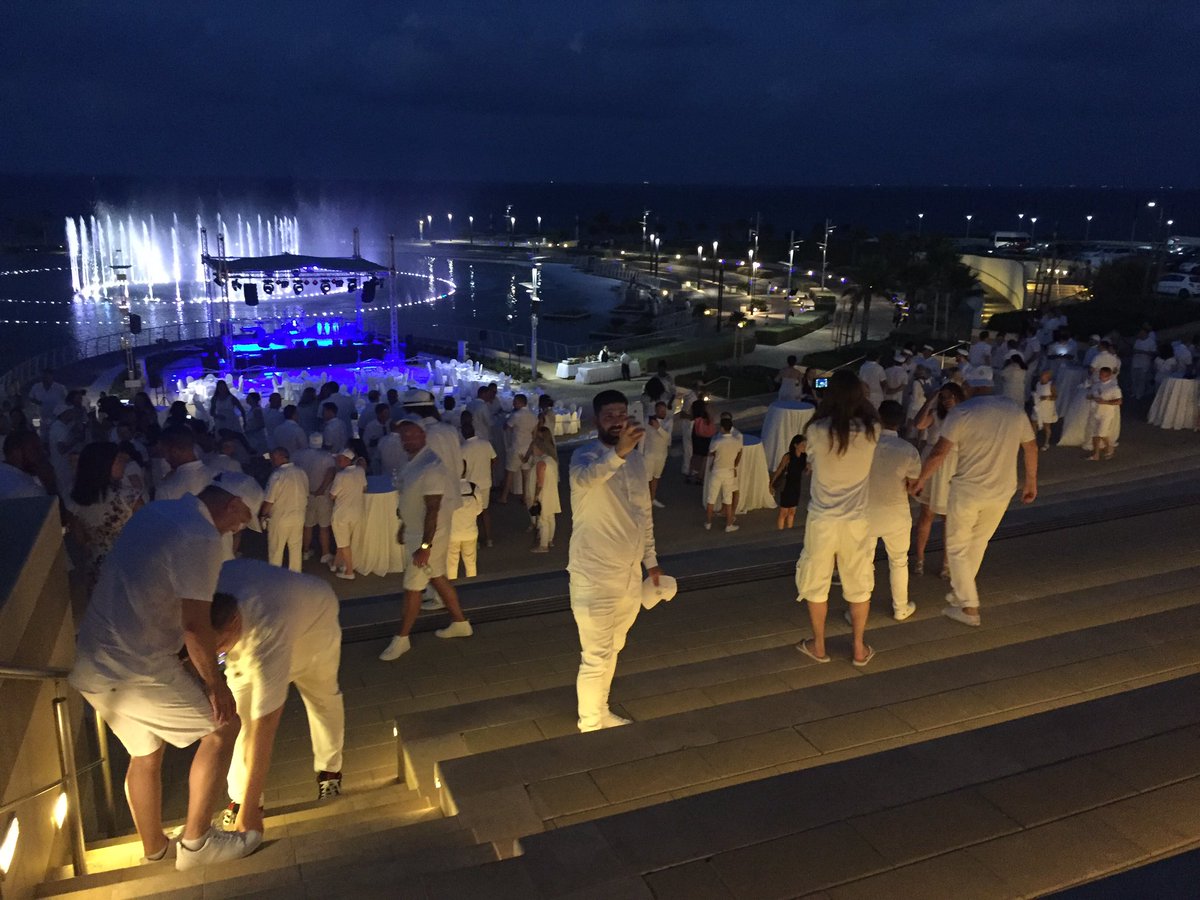 SueBurden4's tweet image. Amazing white night #TimpsonMalta