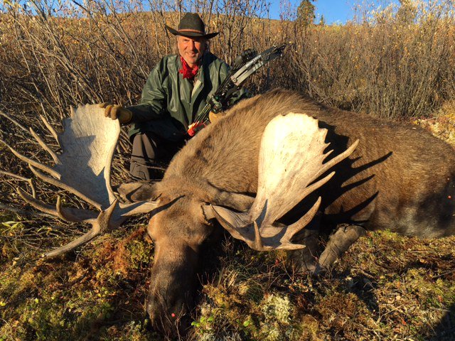 40-yds,125-grain Rage Hypodermic broadhead,420-grain total arrow weight,Bowtech Boss, IQ sights and Turfier release!
