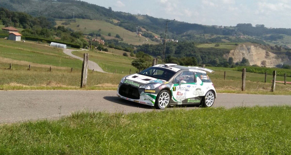 llanos_fernando's tweet photo. Que pena joder! Con el pedazo de Rally que estaban haciendo 😞 ánimo Lobos! #ForzaLobos @sergiovallejof @dvfcopiloto https://t.co/Lp8gWG5cgr