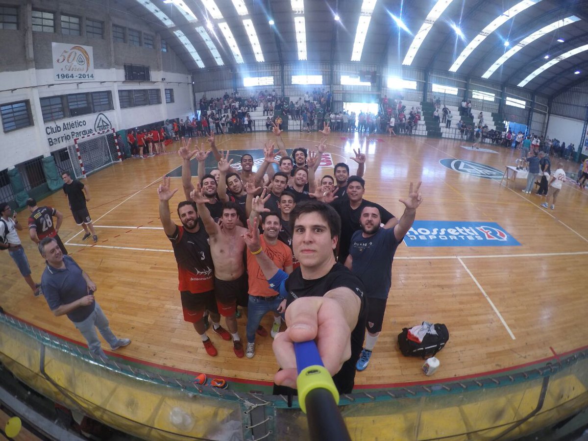 #vamoslapolvora <a href="/PolvorinesHandb/">SAG Polvorines Hball</a> Campeón Nacional de clubes B <a href="/CAHandball/">Sel. Argentina Handball 🇦🇷</a>