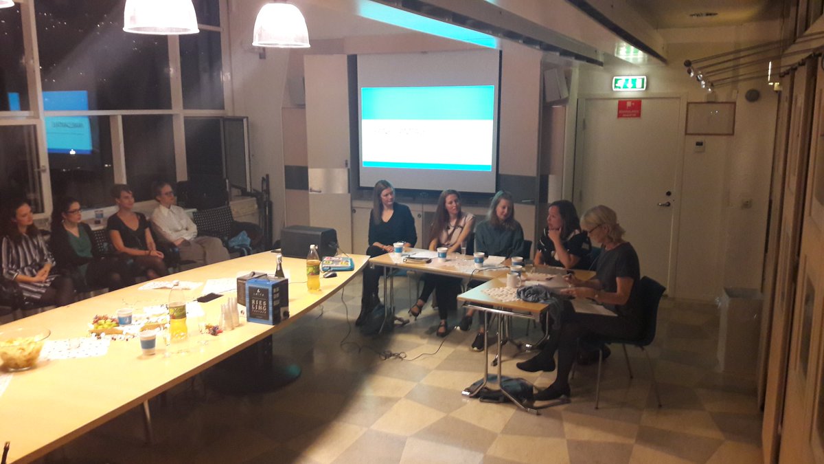 OdaEIK's tweet photo. Beste måten å tilbringe en lørdag #Alumnusdagen #sosant @UiB #panel #flyktningkrisen #antropologi #kunnskap https://t.co/5RSbAcCce6