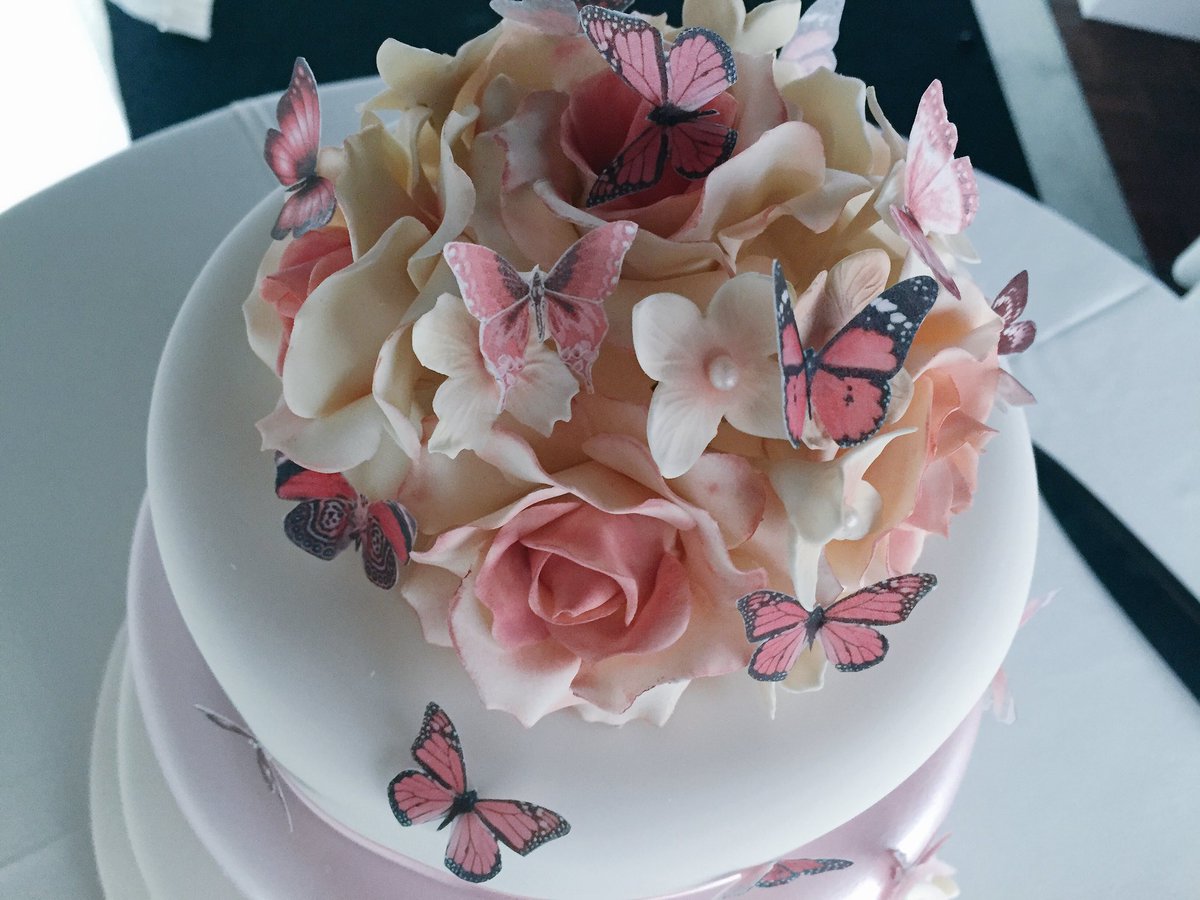 Yvonnescakery's tweet photo. Wedding delivery number 1 to Gawsworth Hall #pinkweddingcake #butterflyweddingcake #weddingcakescheshire https://t.co/JSwq5ZewME