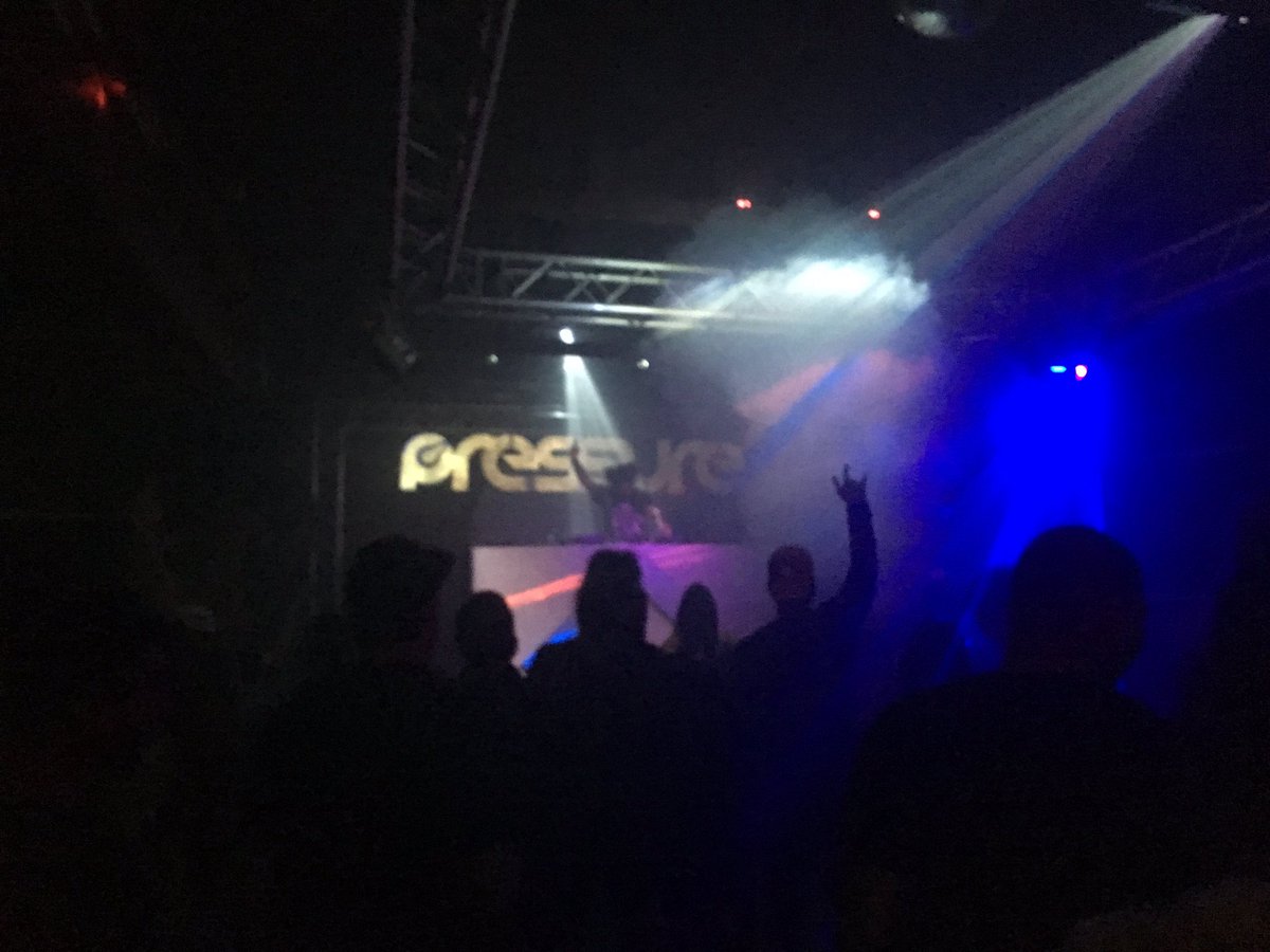 Lights out! <a href="/BWiseDNB/">B-Wise</a> setting up the night! 👏🏻👏🏼👏🏽👏🏾👏🏿