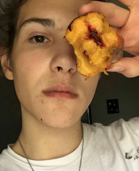 foolishchicka's tweet photo. Saturday morning https://t.co/2JDuijZ6za