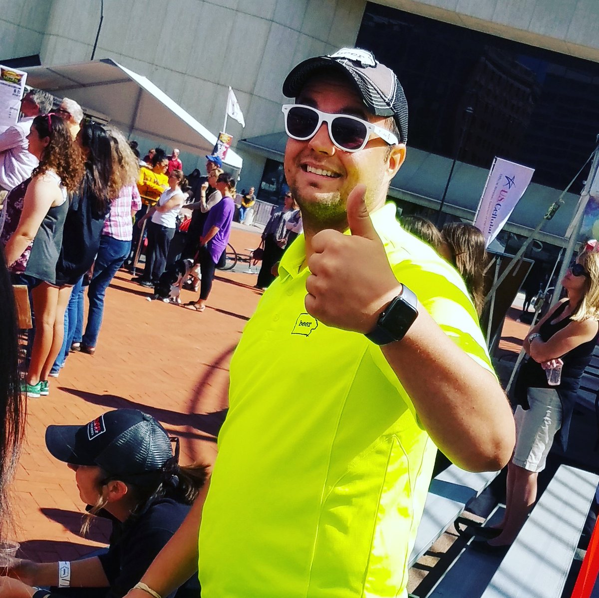 IACraftBeerTent's tweet photo. Keep Glenn happy, bring your lawn chairs with you to #TouchdownTailgate. https://t.co/CqgNTsyvSr