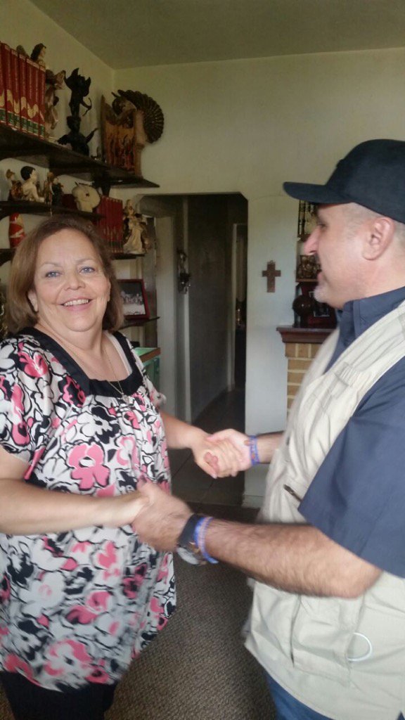 JavierDagnino's tweet photo. Con Mirna Samaniego felicitándola en su cumple! Gracias Mirna por ser quien ERES con mi mamá! #happybirthday https://t.co/HOCq9CNIzj