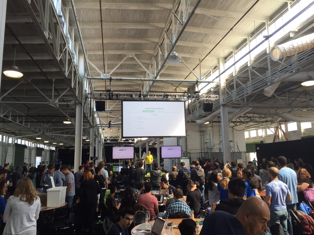 _danielroth's tweet image. Pitching yaas.io on #techcrunchhackathon win $5000 cash by hacking with us